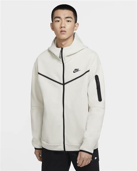 nike tech sets men.